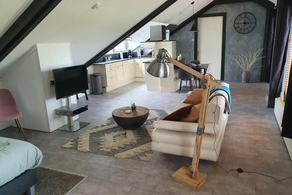 Vrijstaand / Landelijk Appartement Met Uitzicht! De Wijk Exteriör bild